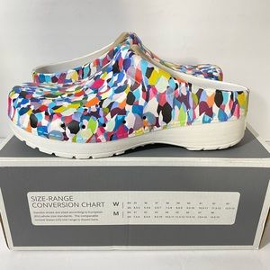 Dansko Women's Kane Slip On Mule - Lightweight and
Cushion Comfort size 10.5-11